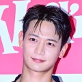 東京公演当日にフィットネスレース参加で話題のSHINee・ミンホ、イケメン兄とテレビ出演 画像