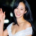 少女時代・ユリ、ユーチューブ撮影中に“落馬事故”　ファンから心配の声「体が大事です」「気を付けて…」 画像