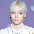 「彼氏ですか？」TXT・ヒュニンカイ、街灯に照らされた横顔ショットにファン悶絶！【PHOTO】 画像