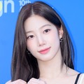 LE SSERAFIM・カズハ、海辺で輝く“夏の女神”ビジュアルにファンうっとり「素敵すぎる」【PHOTO】 画像