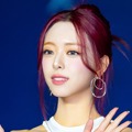 「骨格ONE PIECE」で話題に！ITZY・ユナ、くびれ際立つ“異次元スタイル”に視線釘付け【PHOTO】 画像