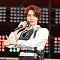 「仮面ライダーゼッツ」主演・今井竜太郎が胸に巻くベルトの変身ポーズを披露！ベルトのシステム音声は山寺宏一 画像