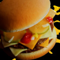 マクドナルド新CM『チーチーダブチ／てりやき「LUNA CHEE」篇　30秒』