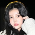 ILLIT・ウォンヒ、“そばかすメイク”で魅せたアンニュイな表情「上目遣いは反則…」【PHOTO】 画像