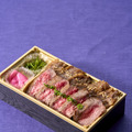 「米沢牛ステーキ＆カルビ焼肉弁当」2,997円