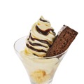 チョコ&バニラサンデー　390円