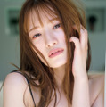 元乃木坂46・中田花奈、はだけた黒キャミから“美谷間”披露！ 画像