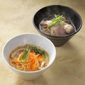 (上)鴨出汁の中華そば　(下)酸辣湯麺