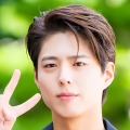 俳優パク・ボゴム、黒シャツ姿で尖った魅力？新たな一面にギャップ萌え「違う雰囲気も良い」【PHOTO】 画像