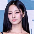 TWICE・ツウィ、ミニスカ姿で誘惑ポーズ！“危険な美貌”にファン悶絶「気絶する」【PHOTO】 画像