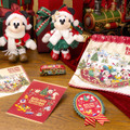 ミッキーマウスと仲間たちがデザインされたグッズ©Disney
