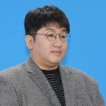 BTS事務所のトップ、14時間にわたる警察調査を終えて帰宅　帰り際は報道陣の質問に完全沈黙