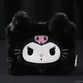 クロミの黒ねこファーポーチ（ブラウにゃー2個入）　1,500円（税込）© 2025 SANRIO CO., LTD. APPROVAL NO. L661186