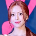 ITZY・ユナ、爽やかさ全開のスポーティーファッションで魅了！スポーツウェアブランドの新キャンペーンカット公開 画像