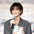 岡崎紗絵【撮影：小宮山あきの】