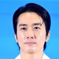 “韓流四天王第2世代”俳優ソン・スンホン、深い悲しみのなか母を見送る…本日（23日）出棺式 画像