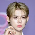 TXT・ヨンジュン、どこまでもクール！ノースリーブ姿で洗練された感性を披露「イケ散らかしてる」【PHOTO】 画像