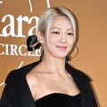 少女時代・ヒョヨン、大胆スイムウェア姿に光沢感ある肌！常夏の島で見せたしなやかな美しさ【PHOTO】