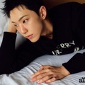 SEVENTEEN・ホシ、“入隊前最後”の雑誌撮影で魅せた感性的オーラ「CARATを思うと時間を無駄に過ごせない」【PHOTO】 画像