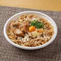 大盛太麺！月見唐揚げ　にんにくマヨパスタ（税込646円）