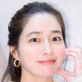 “イ・ビョンホンの妻”女優イ・ミンジョン、母を公開！肌管理法を聞かれるほどの美人 画像