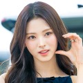 MEOVVの日本人メンバー・アンナ、儚げな色香漂わせる…透けた“ランジェリー風衣装”姿【PHOTO】 画像
