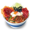 韓国料理風3種の肉を豪快盛り！かつや新メニュー「牛豚鶏のプルコギビビンカツ丼」10日より販売 画像