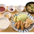 鶏皮餃子と鶏竜田揚げの定食（鶏皮餃子３個・鶏竜田揚げ２個）　970円