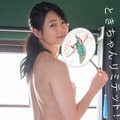 人気TikToker・ときちゃん、手ぶらカットなど際どすぎる限界グラビア 画像
