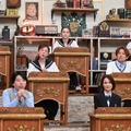 一列目左から）こうちゃん、国仲涼子／二列目左から）高橋真麻、杉浦太陽／三列目左から）えなこ、村重杏奈、横川尚隆『呼び出し先生タナカSP』（C）フジテレビ