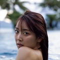 白間美瑠4th写真集『MERCI』（C）秋田書店