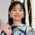 當真あみ、19歳の誕生日を報告！スイカ頬張る爽やかショットを披露 画像