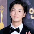 過去には“熱愛説”浮上も…韓国俳優、「共演者とこっそり付き合った？」　嘘発見器企画の質問にまさかの反応