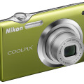 COOLPIX S3000のポップグリーン