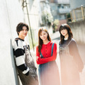 左から)西垣匠、梅澤美波、加藤小夏「『失恋カルタ』製作委員会・MBS」