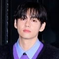BTS・V、深みあるまなざしで魅了…圧倒的ビジュアル輝く撮影カット公開