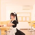 小寺真理待望 1st写真集『こんなん、好きになってまうやん。』（C）KADOKAWA