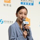 板野友美、美脚際立つミニスカ姿披露！娘とおそろいコーデも 画像