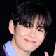 BTS・V、セリーヌのアイスを見てディズニー映画を連想？お茶目なSNS投稿が話題 画像