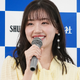 元日向坂46・佐々木美玲、海辺で魅せた“白ワンピ”姿を披露　透明感あふれるショットに反響 画像