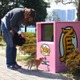 世界初!？ “小型犬専用”自動販売機がららぽーと豊洲に登場  画像