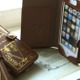 洋書風ブックカバーデザインのiPhone 5用ケース、ディズニーキャラをデザイン 画像