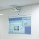 電子黒板とプロジェクタを組み込んだパーティション…省スペース化を実現 画像