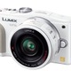 自分撮り対応ミラーレス一眼デジカメ、Wi-Fi搭載・スマホ連携NFC対応パナソニック「LUMIX」 画像