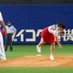 清野菜名が始球式！綺麗なフォームにベンチから驚きの声 画像