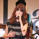hitomi、妊娠9か月の写真をブログで公開 画像
