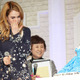 実写版「シンデレラ」のリリー・ジェームズ、サプライズ誕生祝いに感涙！ 画像
