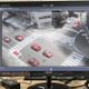 「赤い車を見た！」監視カメラ映像から素早く探し出す技術 画像