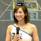 芹那、『刑事ゆがみ』撮影のオフショットで美脚披露！ 画像
