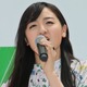 “歌うま女子高生”として脚光を浴びたシンガー・鈴木瑛美子が、歌唱イベントで観客を魅了! 画像